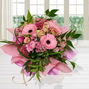 Boquet di gerbe e rosa dalle tonalità del rosa