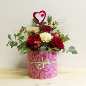 Composizione con rose rosse sweet love